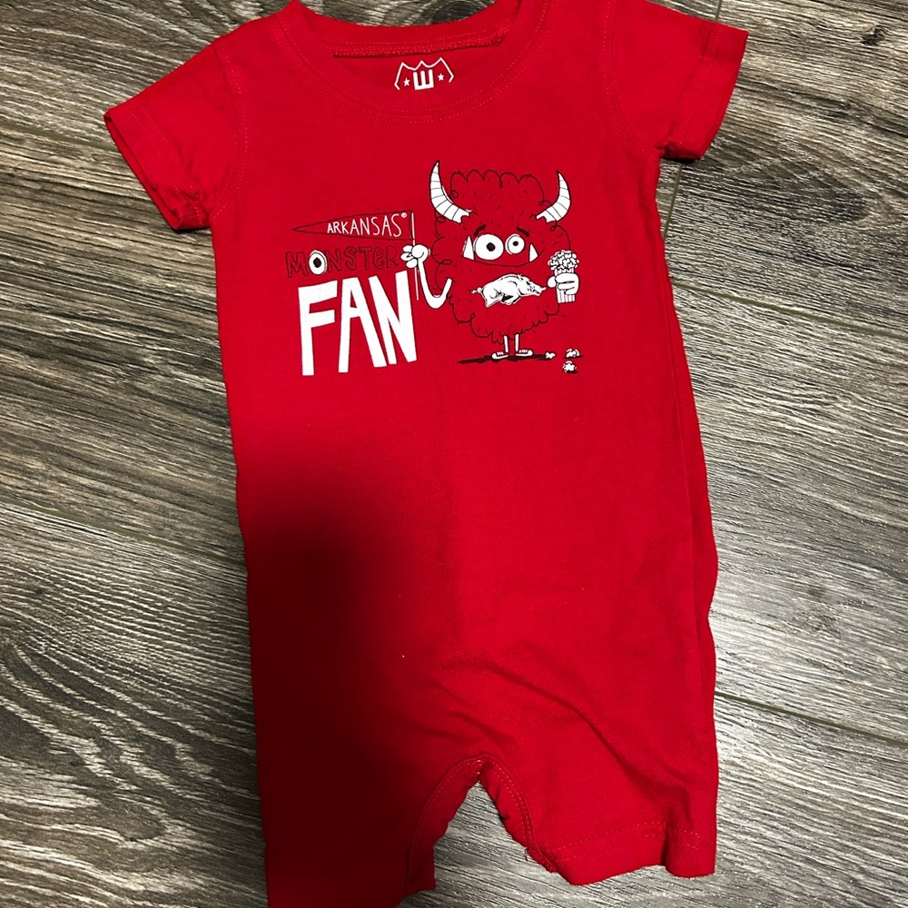 ARKANSAS RAZORBACK Baby Outfit